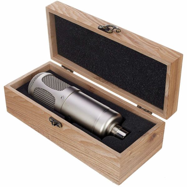 the t.bone SCT 2000 Bundle