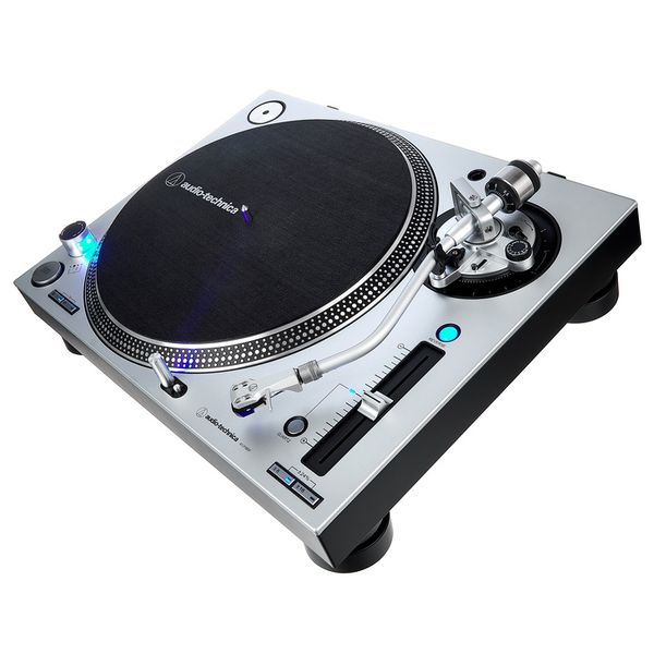 Numark Scratch LP140 Silver Bundle