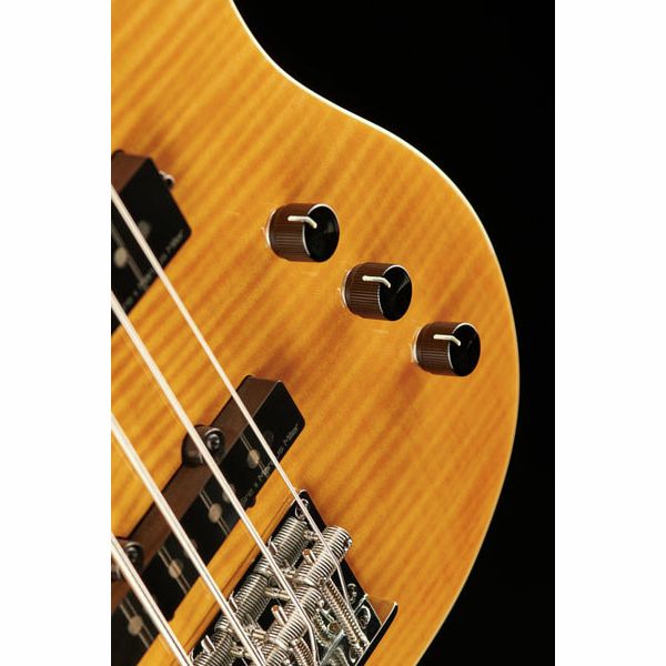 Marcus Miller U5 NT MN Short