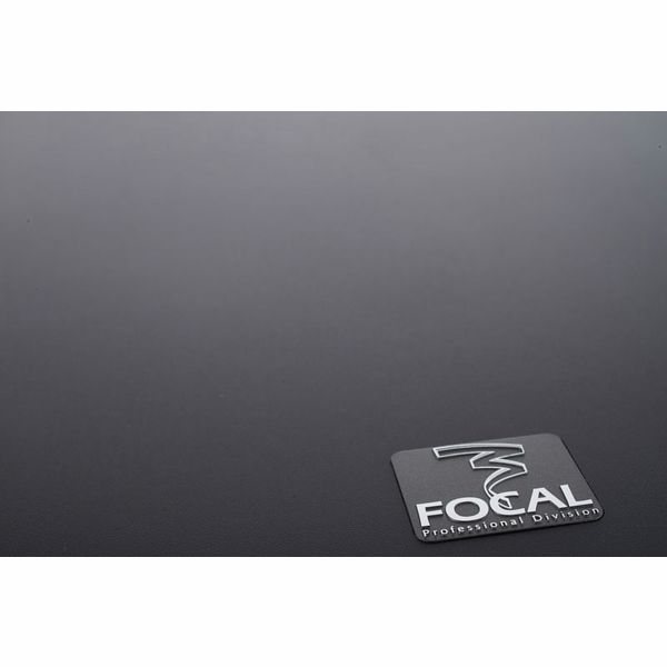 Focal Sub 6 Be red burr ash
