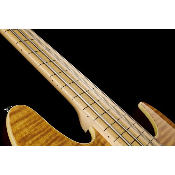 Marcus Miller U5 NT MN Short FL