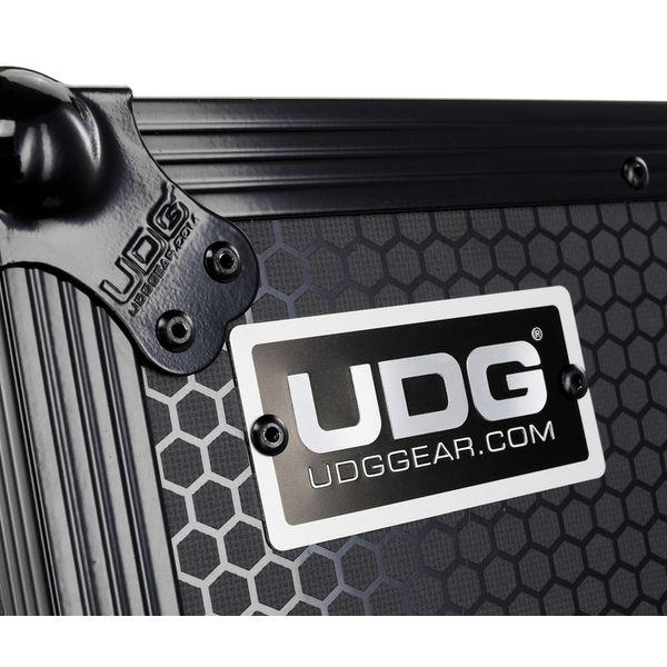 UDG Ultimate Flight Case DDJ-REV7