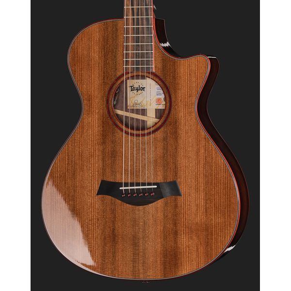 Taylor Custom #25: Le Rouge