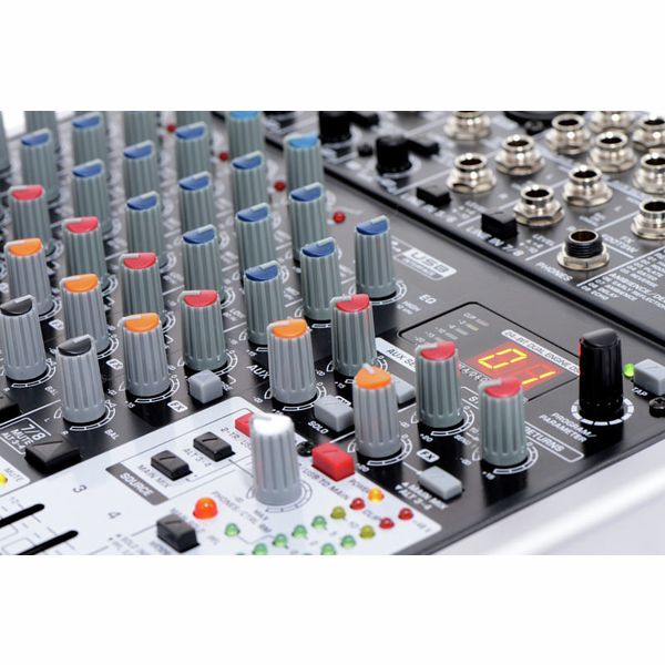 the box PA502 A Mixer Bundle