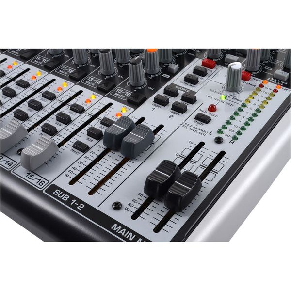 Behringer Xenyx X2222USB