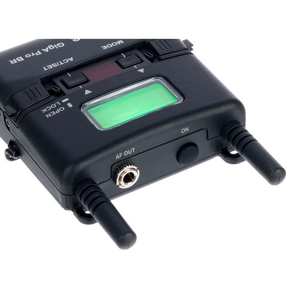 the t.bone GigA Pro Bodypack Receiver