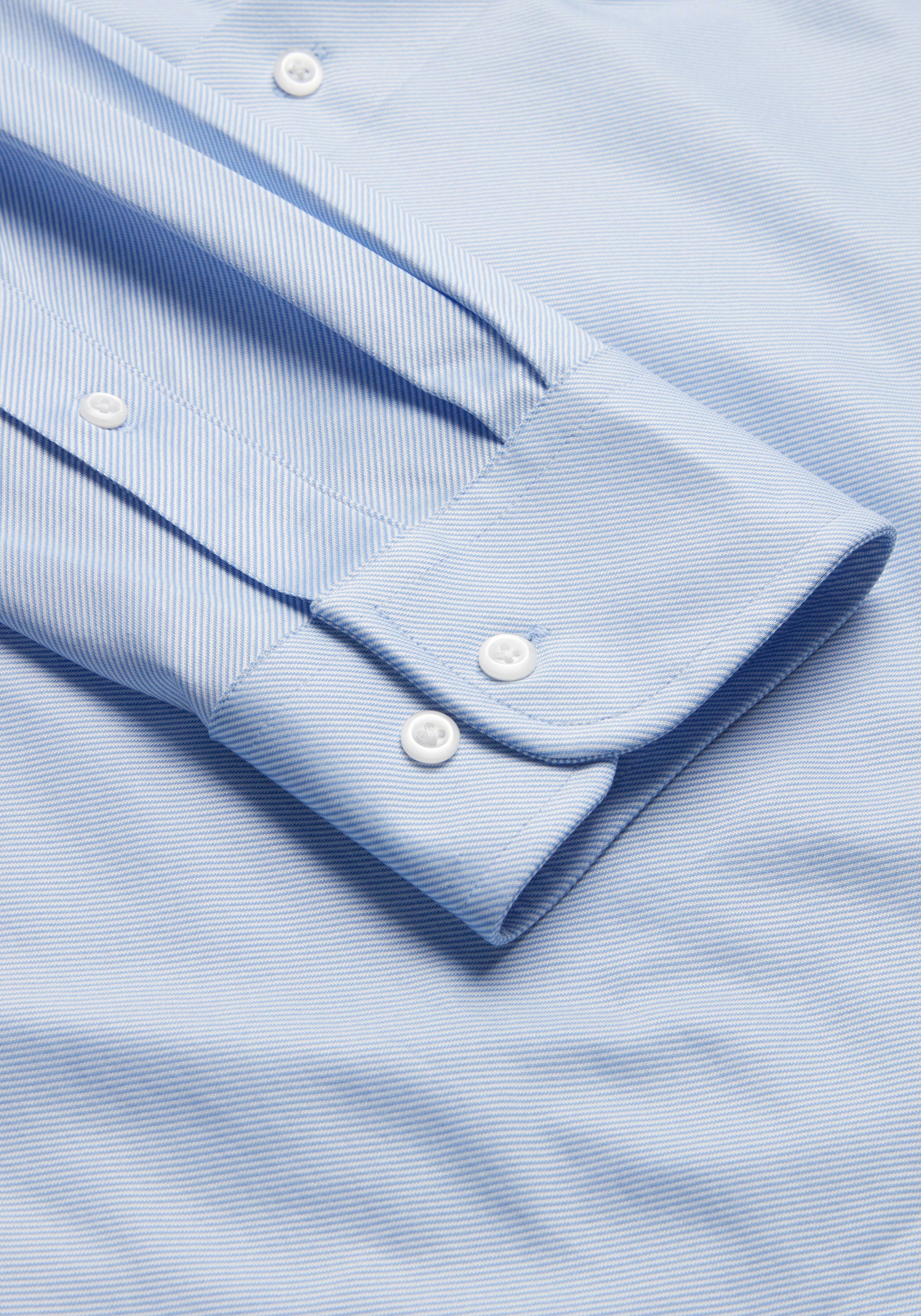 Traveler Collection Coolmax Tailored Fit Spread Collar Twill Knit Dress Shirt