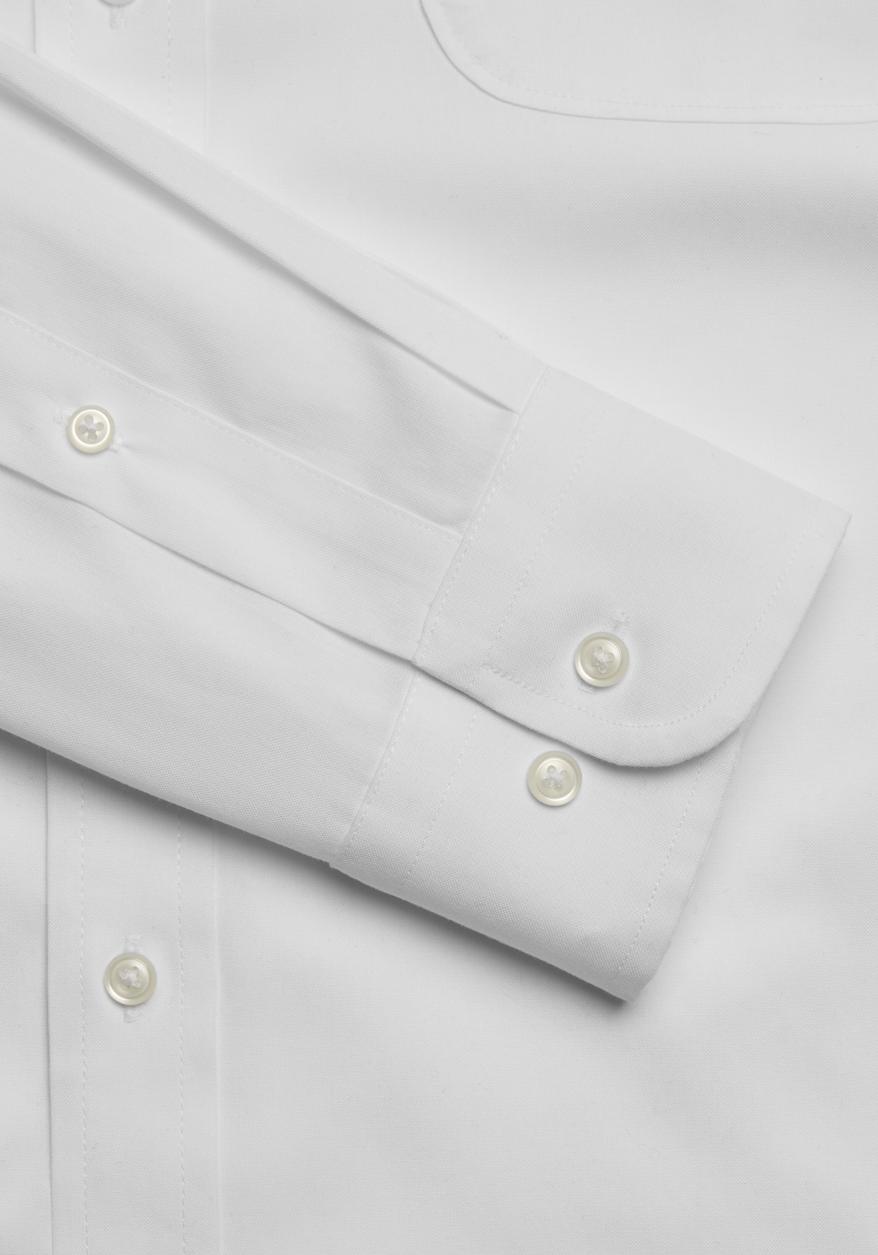 Traveler Collection Skinny Fit Spread Collar Dress Shirt