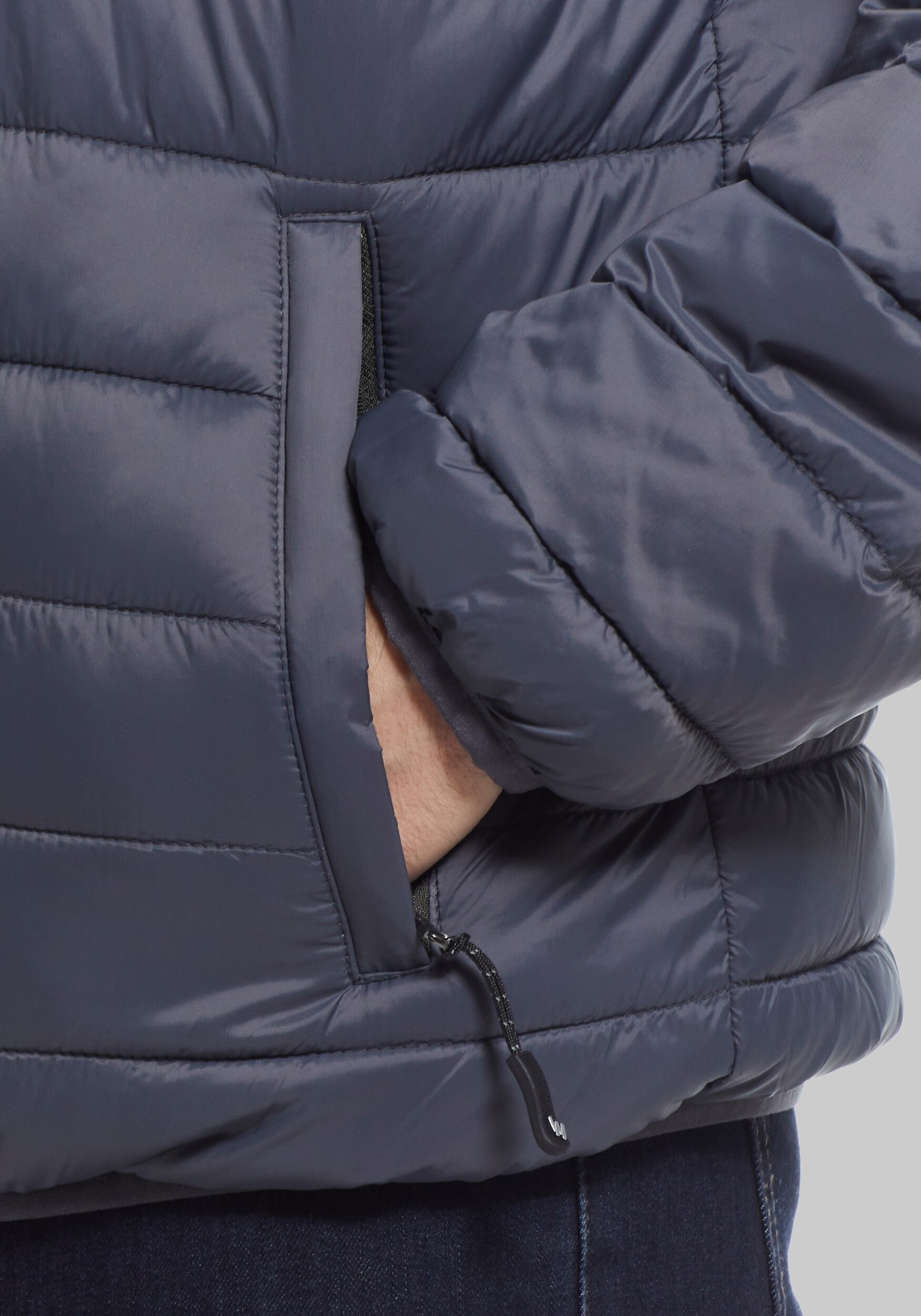 Weatherproof Modern Fit Pillow Pac Puffer Jacket