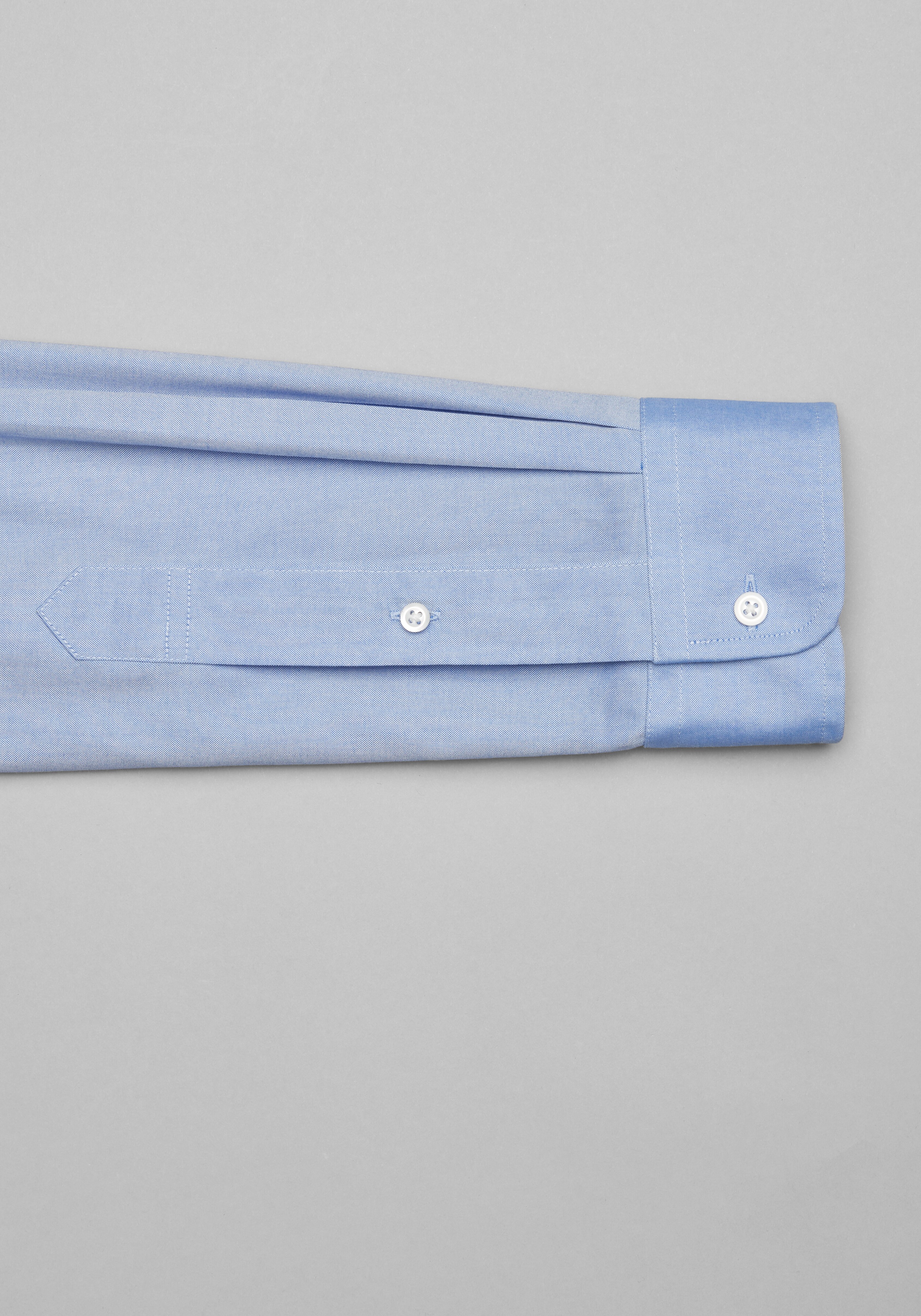 Traveler Collection Slim Fit Spread Collar Solid Dress Shirt