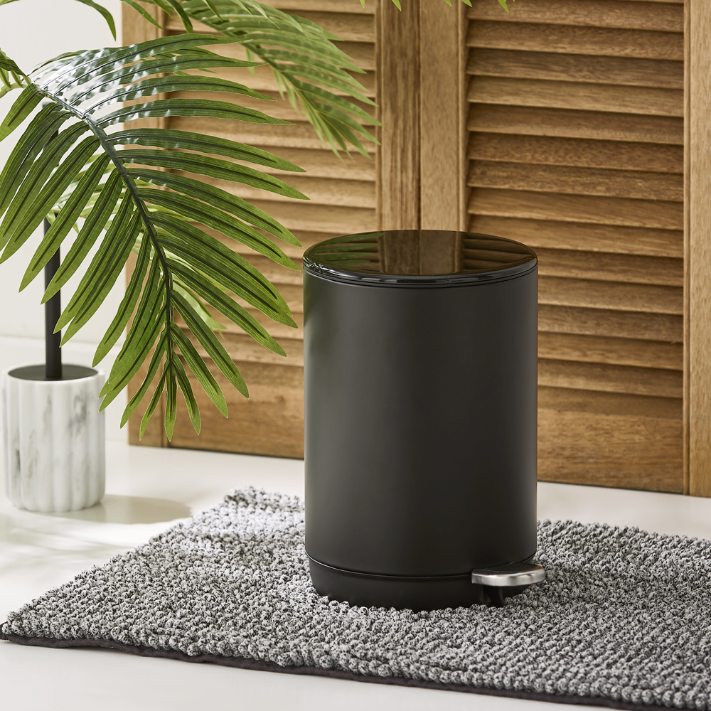 Round Black Metal Dust Bin
