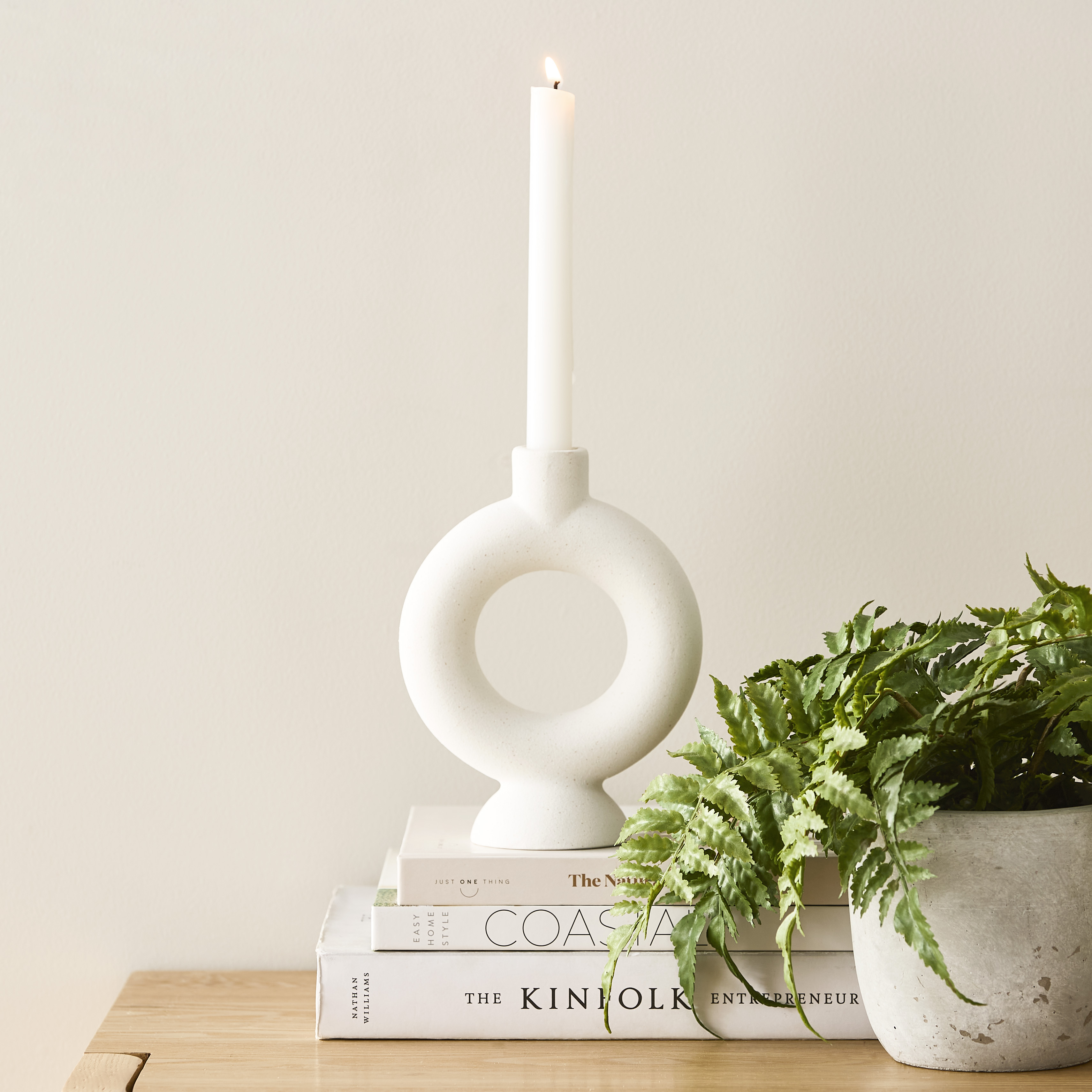 Hydra White Circle Candle Holder