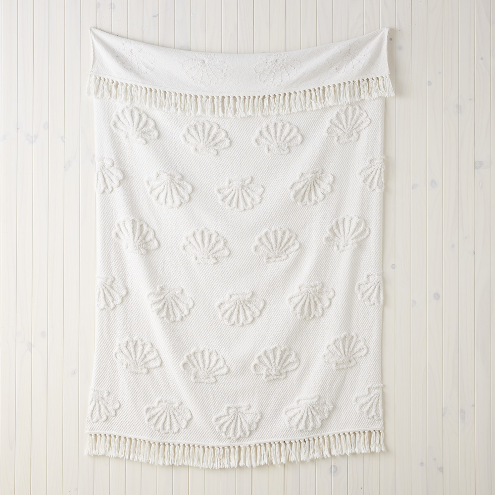 Shell White Tufted Throw