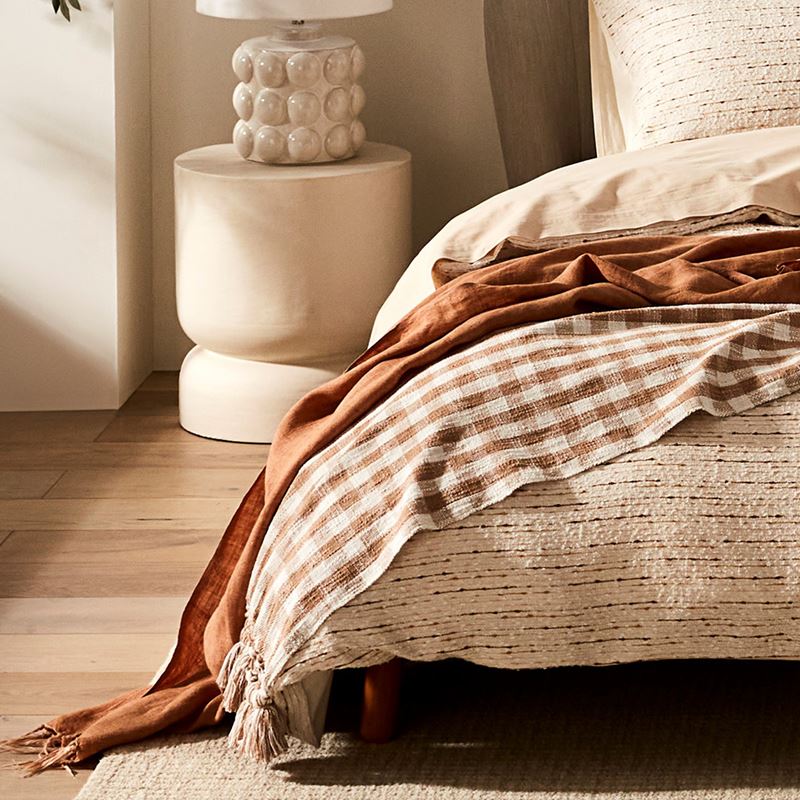 Zola Hazelnut & White Throw