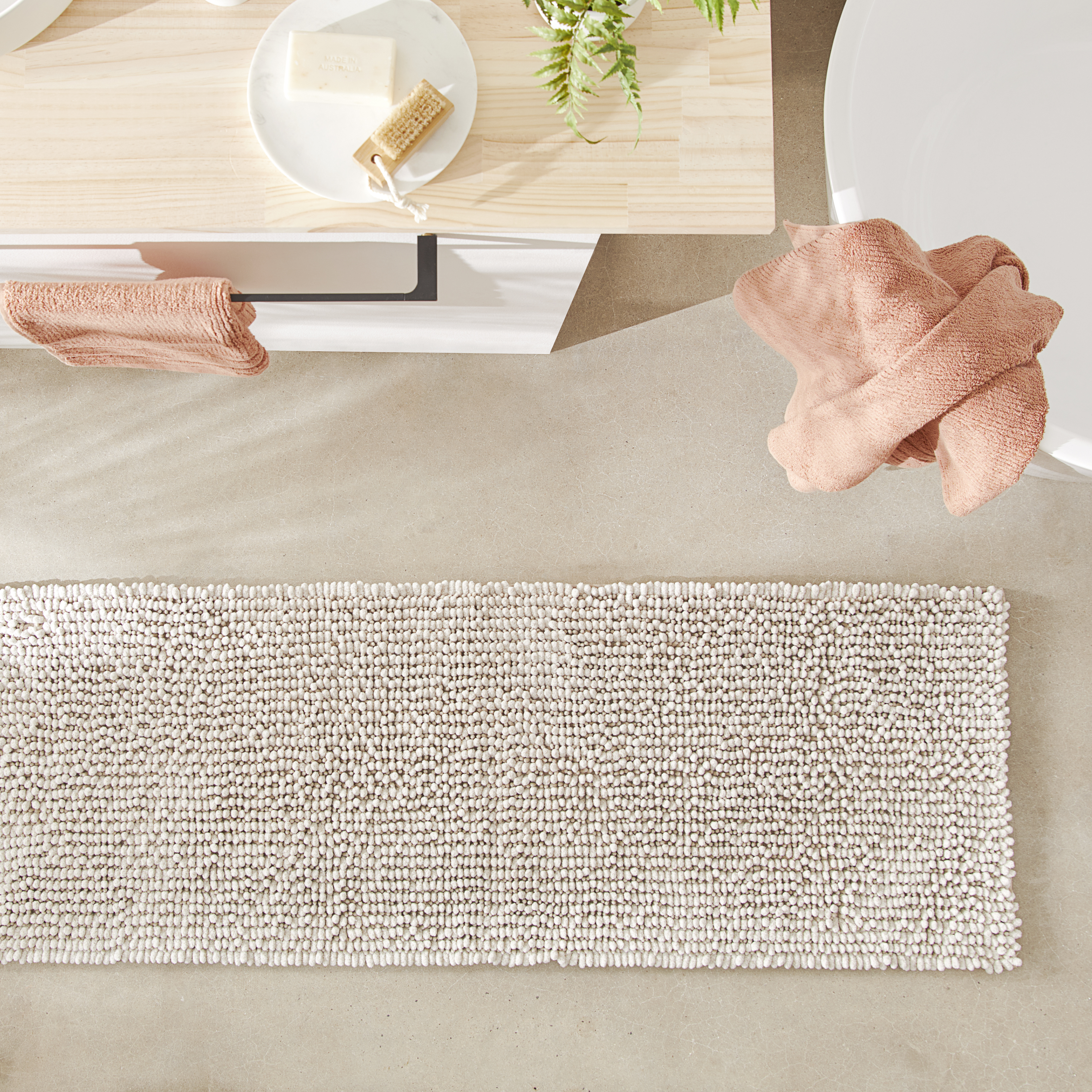 Microplush Stone Marle Bobble Bath Runner