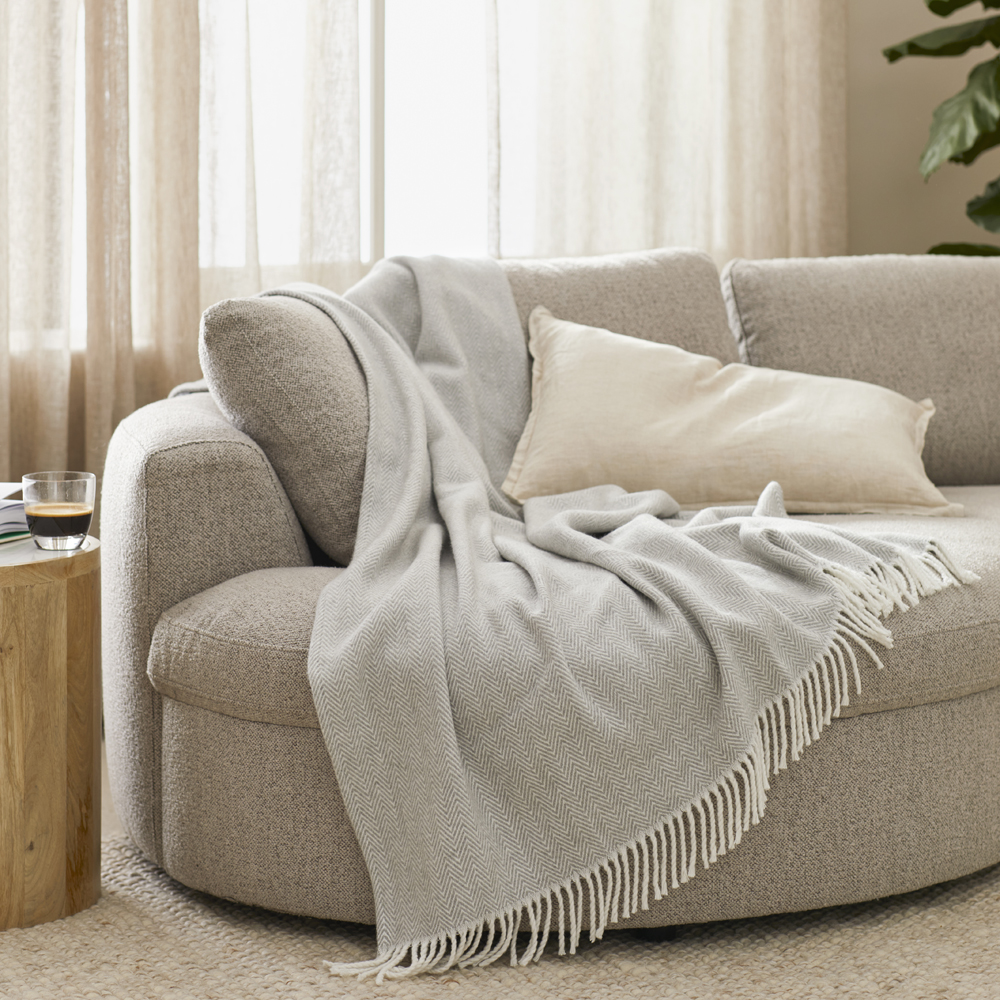 Yatton Light Grey Throw