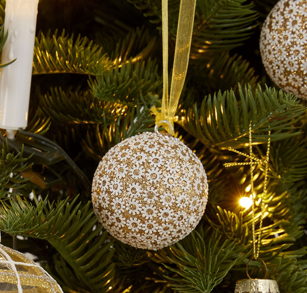 Luxe Daisy Champagne Bauble