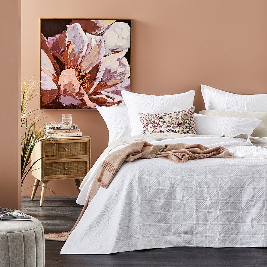 Villa Bedlinen White Coverlet Separates