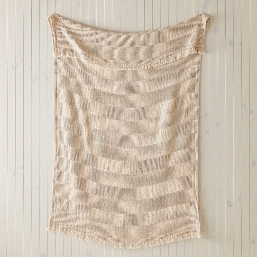 European Collection Natural Tallinn Throw