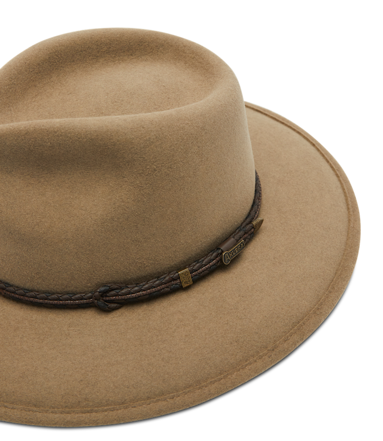 Akubra traveller hat