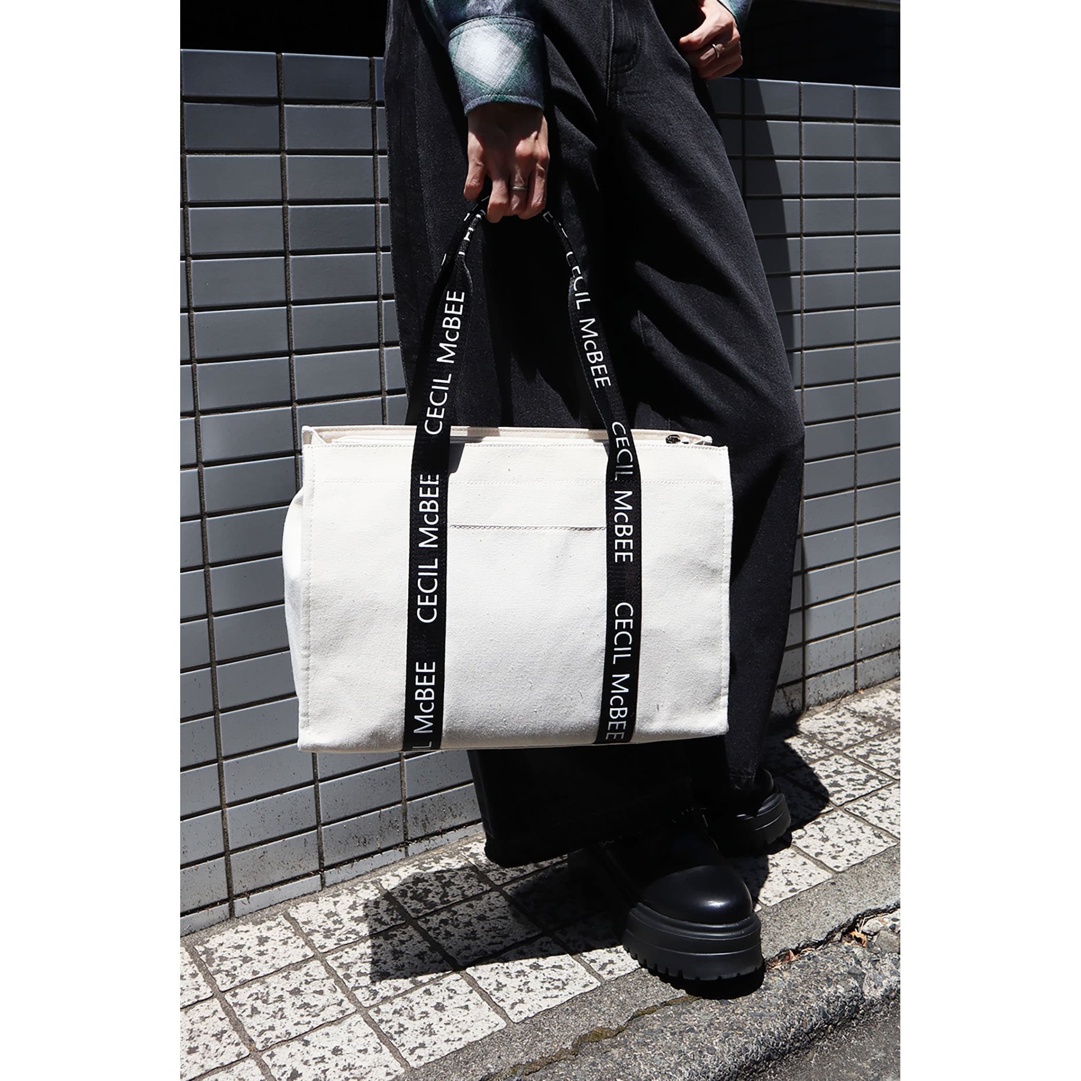 CANVAS LOGO TAPE トートL