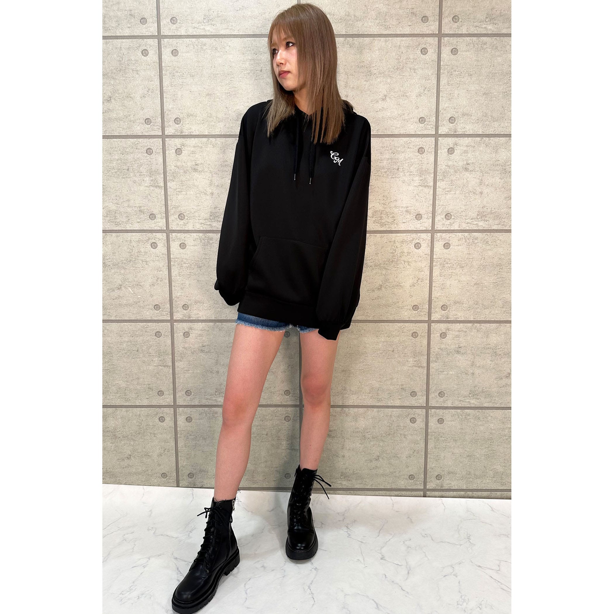 ダンボールニットバックロゴプリントパーカー