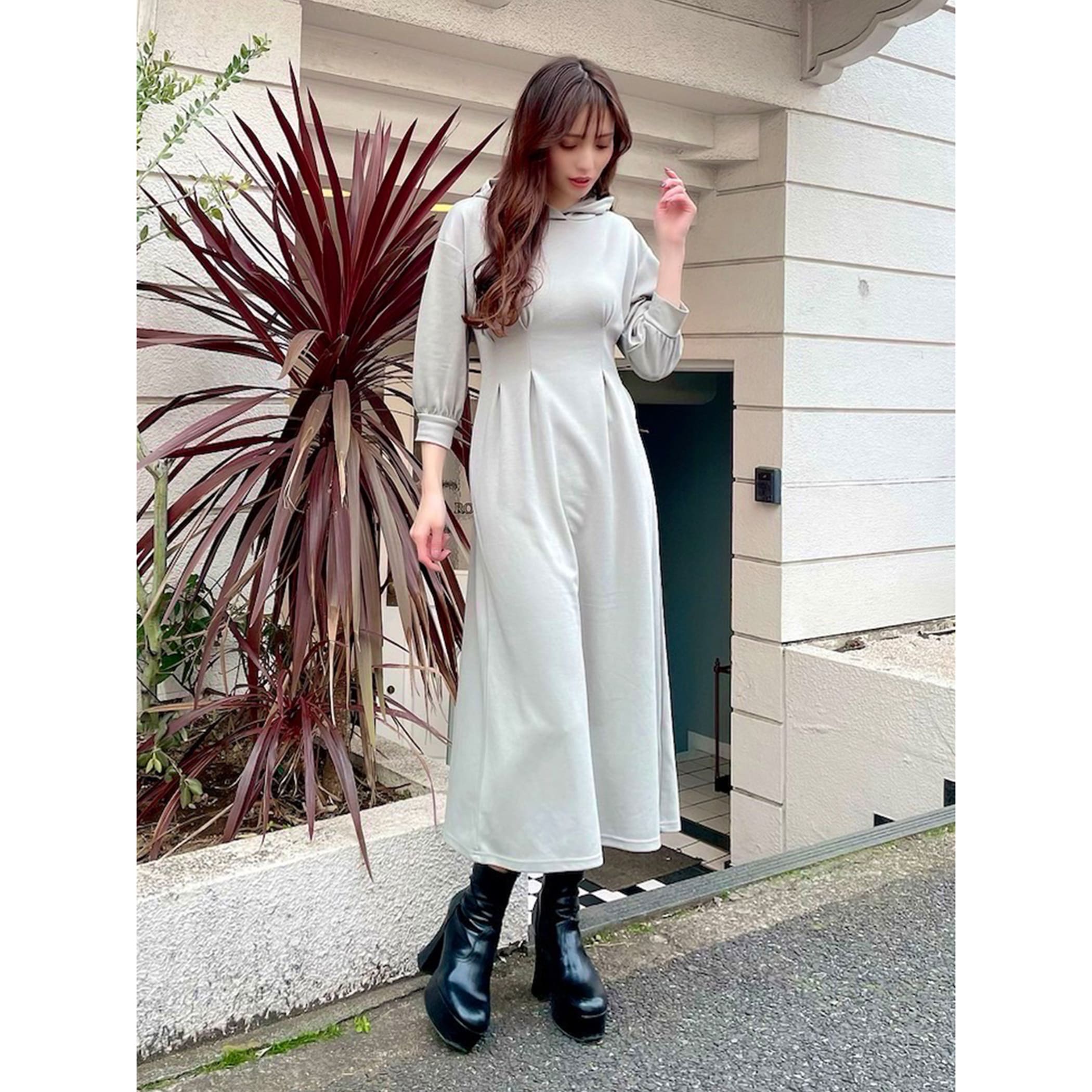 ウエストタックフーディーワンピース