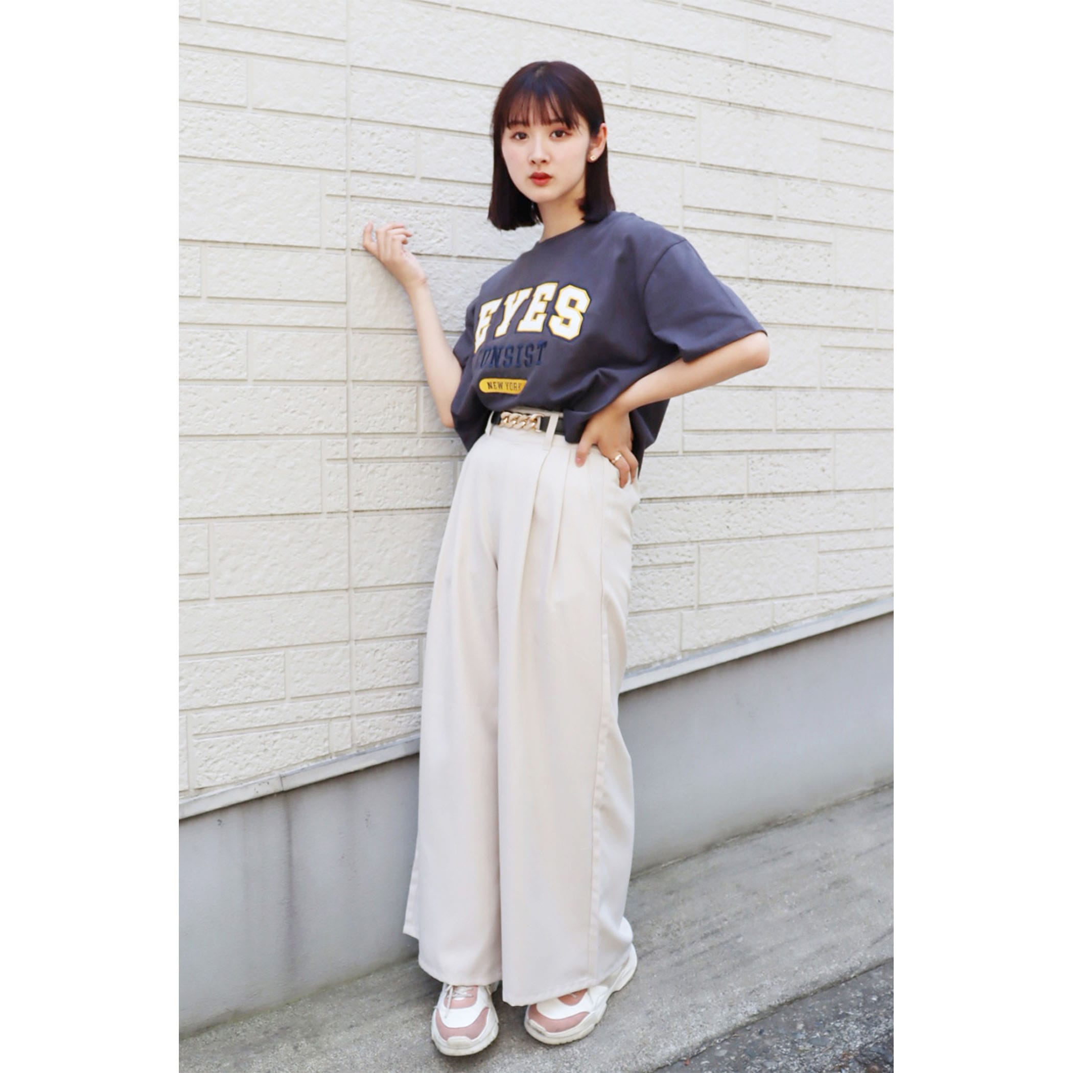 チェーンベルト付きワイドパンツ