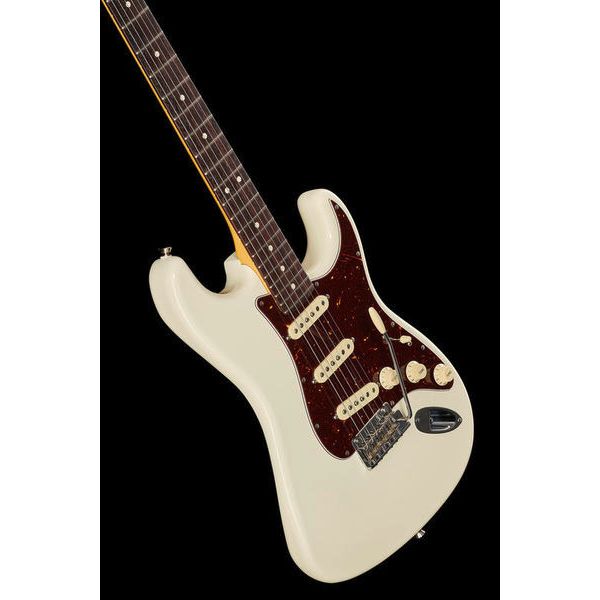 Fender AM Pro II Strat OWT