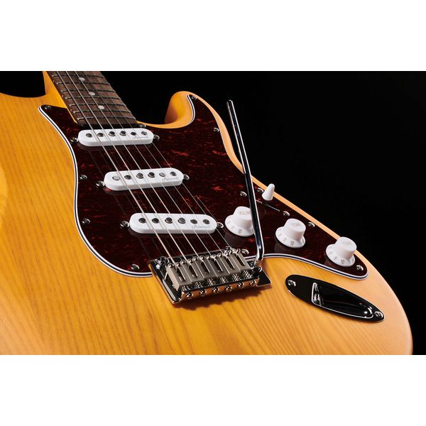 Harley Benton ST-90SA Swamp Ash DLX Series