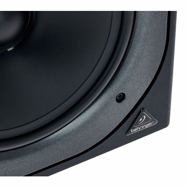 Behringer B2031A Truth