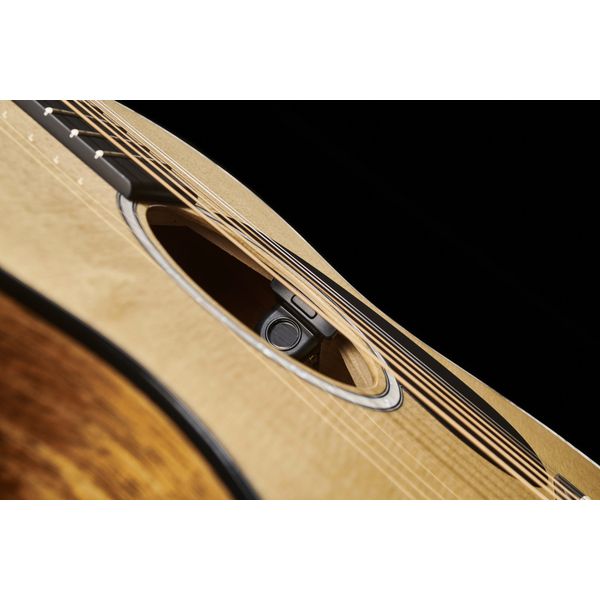 Martin Guitar 000-12E Koa