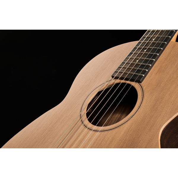 Sheeran by Lowden W03