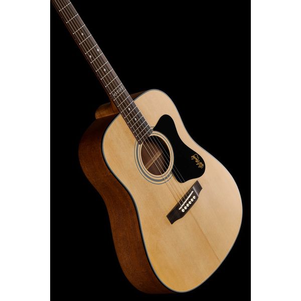 Guild A-20 Bob Marley