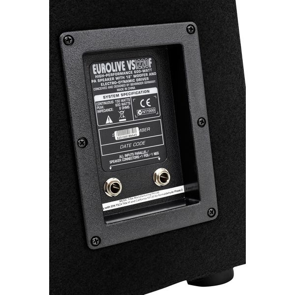 Behringer Eurolive VS1220F