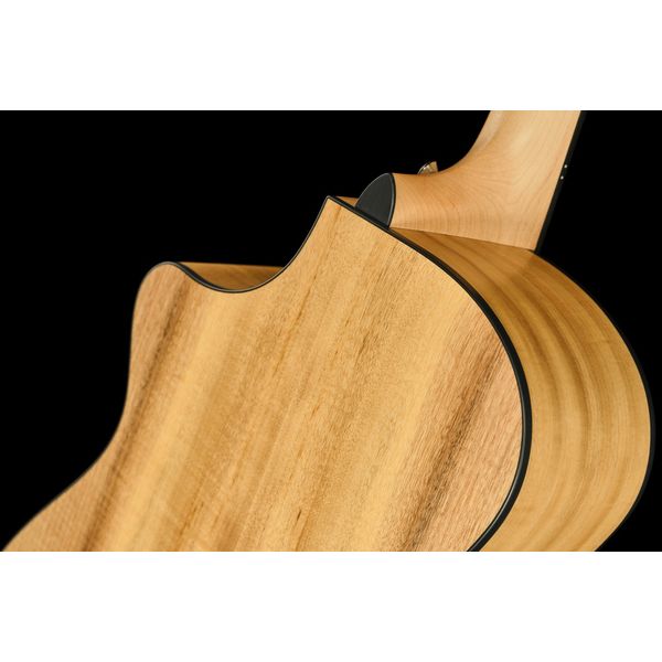 Breedlove Oregon Dreadnought Concerto 12