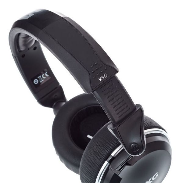 AKG K-182