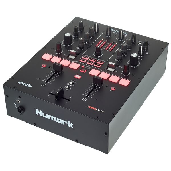 Numark Scratch LP140 Silver Bundle