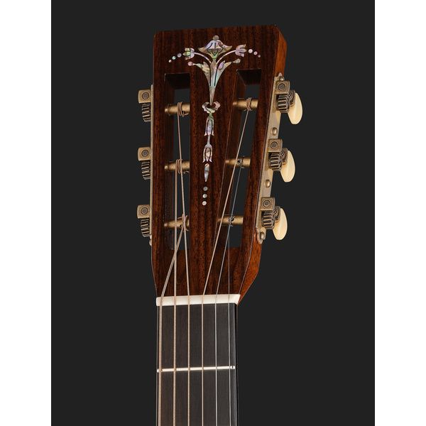 Martin Guitar 00 Custom Edition 2025 NAMM