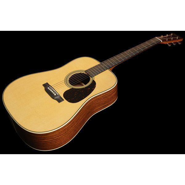 Martin Guitar D-28 Billy Strings