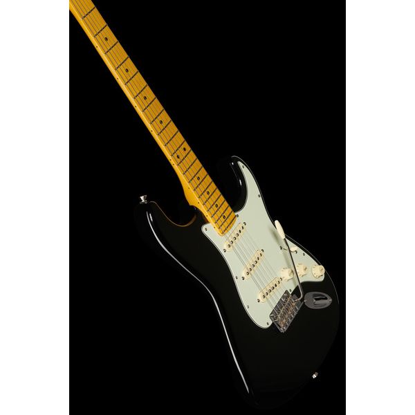 Fender AM Pro II Strat MN BLK
