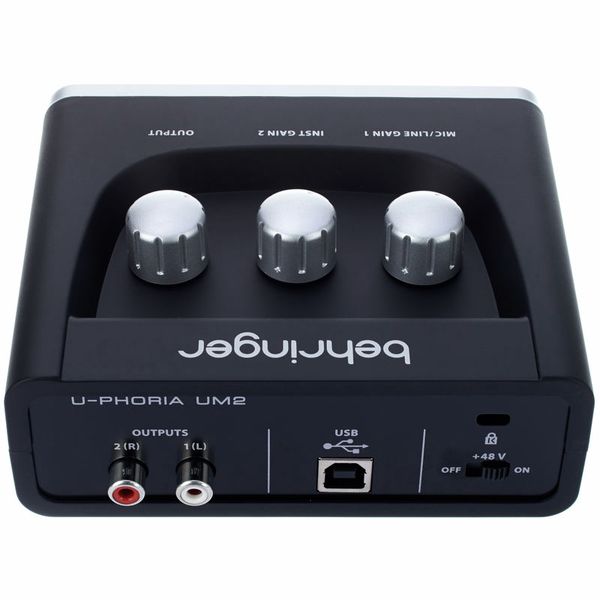 Behringer U-Phoria UM2