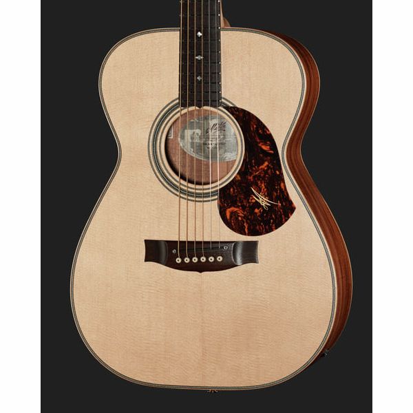 Maton EBG808A w/ Case