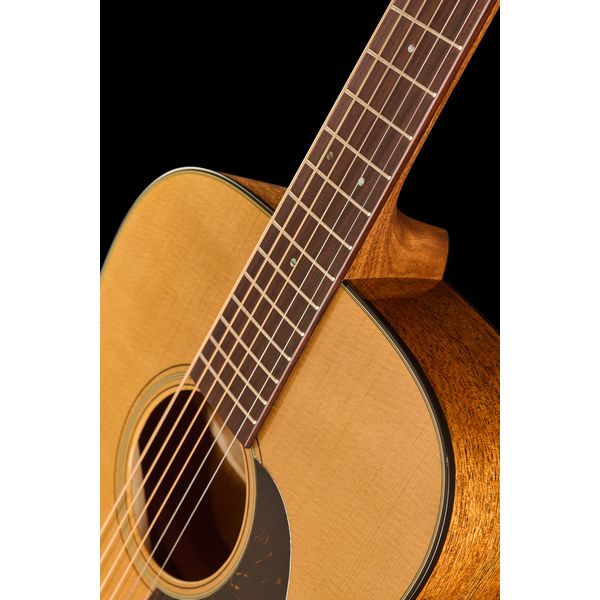 Martin Guitar Custom D-18