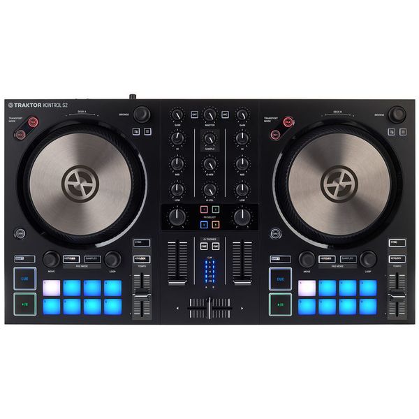 Native Instruments Traktor S2 MK3 Bundle