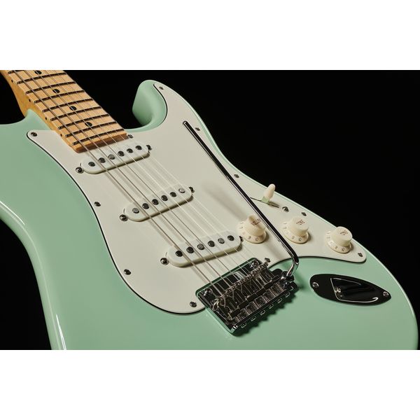 Suhr Classic S ST SSS MN SG