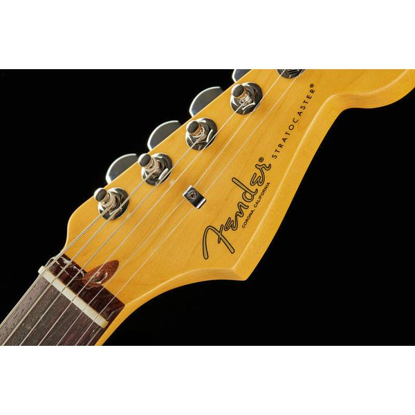 Fender AM Pro II Strat OWT