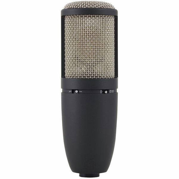 AKG P420