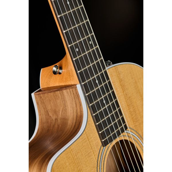 Taylor 214ce-N LH Spruce/Walnut