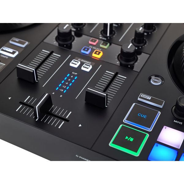 Native Instruments Traktor S2 MK3 Bundle